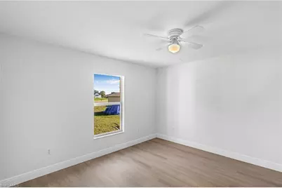 323 NW 10th St, Cape Coral, FL 33993 - Photo 25