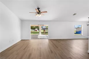 323 NW 10th St, Cape Coral, FL 33993 - Photo 27