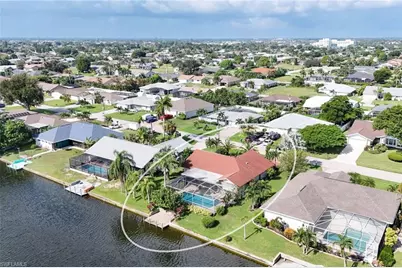 519 SE 20th Ct, Cape Coral, FL 33990 - Photo 3