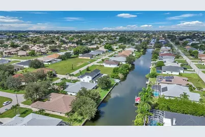 1247 SE 6th St, Cape Coral, FL 33990 - Photo 27