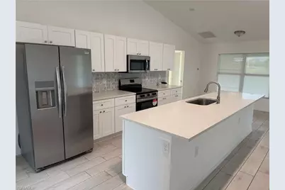 1825 NE 36th Ln, Cape Coral, FL 33909 - Photo 9