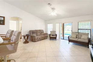 205 SW 42nd St, Cape Coral, FL 33914 - Photo 11