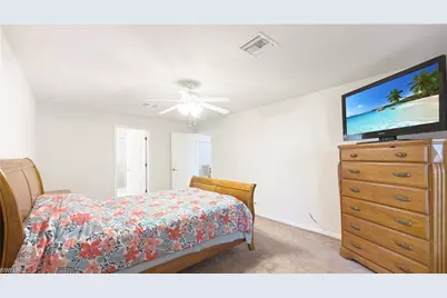 205 SW 42nd St, Cape Coral, FL 33914 - Photo 15