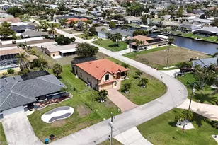 205 SW 42nd St, Cape Coral, FL 33914 - Photo 33