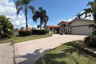 1957 SE 36th St, Cape Coral, FL 33904 - Photo 7