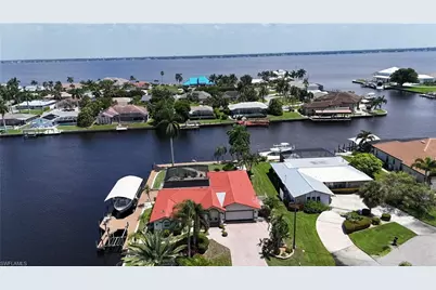 1957 SE 36th St, Cape Coral, FL 33904 - Photo 5