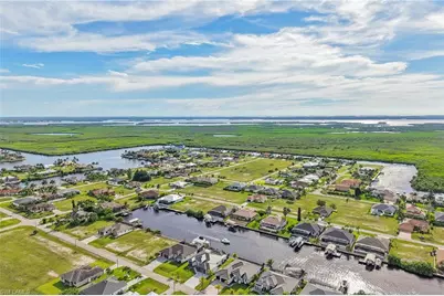 1304 NW 40th Pl, Cape Coral, FL 33993 - Photo 43