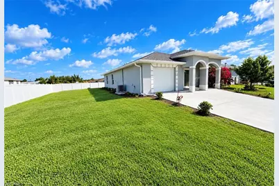 746 Homer Ave S, Lehigh Acres, FL 33973 - Photo 3