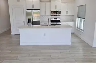 4425 SW Santa Barbara Pl, Cape Coral, FL 33914 - Photo 3