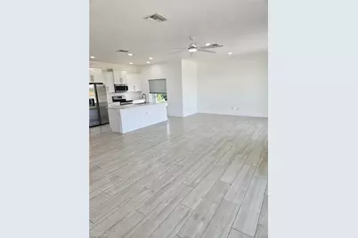 4425 SW Santa Barbara Pl #203, Cape Coral, FL 33914 - Photo 5