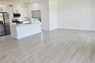 4425 SW Santa Barbara Pl, Cape Coral, FL 33914 - Photo 5