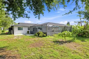 1432 SE 11th St, Cape Coral, FL 33990 - Photo 17