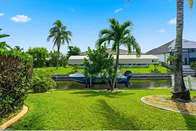 1939 SE 17th Pl, Cape Coral, FL 33990 - Photo 35
