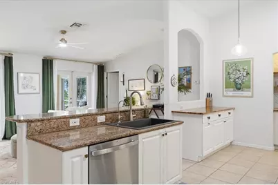 1939 SE 17th Pl, Cape Coral, FL 33990 - Photo 15
