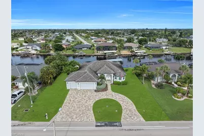 2706 Shelby Pkwy, Cape Coral, FL 33904 - Photo 47