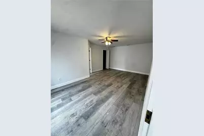 3025 NE 6th Pl, Cape Coral, FL 33909 - Photo 17