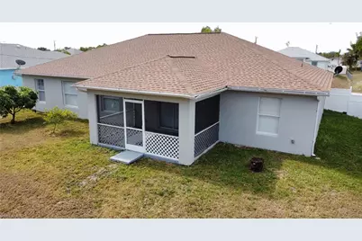 3025 NE 6th Pl, Cape Coral, FL 33909 - Photo 9