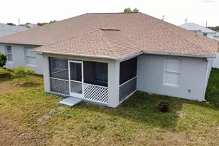 3025 NE 6th Pl, Cape Coral, FL 33909 - Photo 9