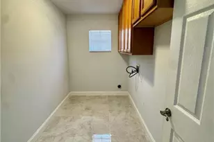 3025 NE 6th Pl, Cape Coral, FL 33909 - Photo 21