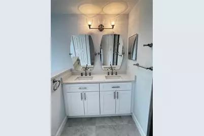 3025 NE 6th Pl, Cape Coral, FL 33909 - Photo 11