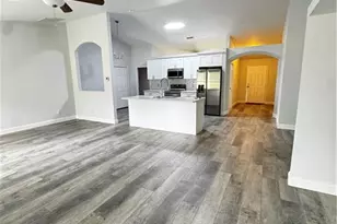 3025 NE 6th Pl, Cape Coral, FL 33909 - Photo 15