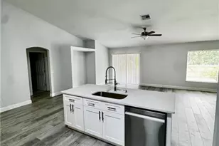 3025 NE 6th Pl, Cape Coral, FL 33909 - Photo 33