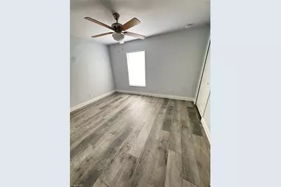 3025 NE 6th Pl, Cape Coral, FL 33909 - Photo 25