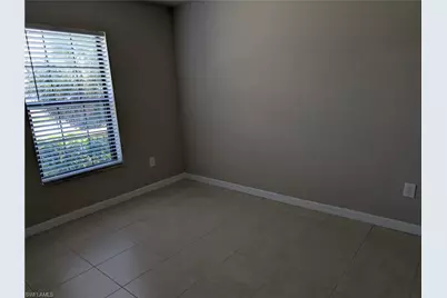4720 SE 4th Pl, Cape Coral, FL 33904 - Photo 7