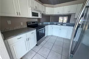 626 SE 13th Pl, Cape Coral, FL 33990 - Photo 7