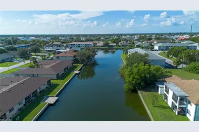 626 SE 13th Pl, Cape Coral, FL 33990 - Photo 23
