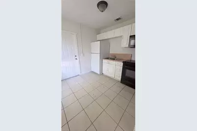3042 Douglas Ave, Fort Myers, FL 33916 - Photo 5