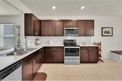 1616 NE 6th Pl, Cape Coral, FL 33909 - Photo 3