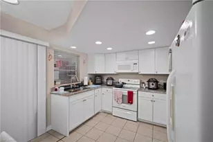 1239 SE 23rd Pl, Cape Coral, FL 33990 - Photo 27