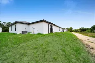 4985 Fairway Ct, Lehigh Acres, FL 33971 - Photo 17