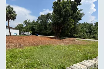 1209 Laurel Dr, North Fort Myers, FL 33917 - Photo 3