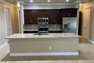 511 SW 7th Pl, Cape Coral, FL 33991 - Photo 5
