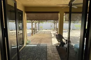 511 SW 7th Pl, Cape Coral, FL 33991 - Photo 7