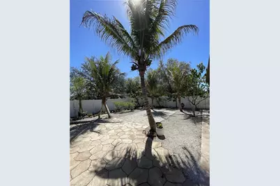 511 SW 7th Pl, Cape Coral, FL 33991 - Photo 13