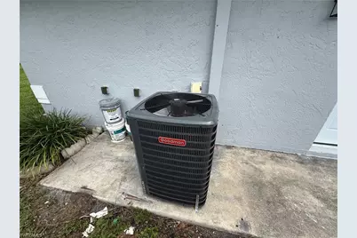2401 Fisher Ct, Lehigh Acres, FL 33936 - Photo 23