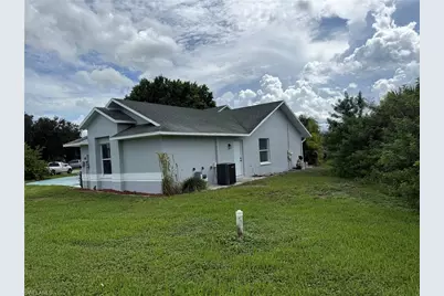 2401 Fisher Ct, Lehigh Acres, FL 33936 - Photo 11