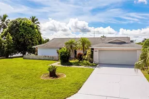 928 SE 43rd St, Cape Coral, FL 33904 - Photo 1