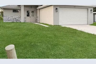 3027 2nd St, Fort Myers, FL 33916 - Photo 1