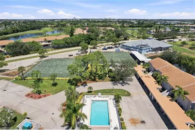 5585 Trailwinds Dr #324, Fort Myers, FL 33907 - Photo 19