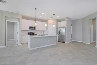 20550 Hazelnut Ct S, Lehigh Acres, FL 33928 - Photo 9