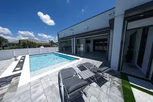 910 NW 38th Ave, Cape Coral, FL 33993 - Photo 3