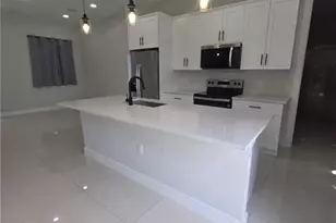 432 Raymer St, Lehigh Acres, FL 33974 - Photo 5