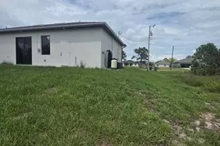 432 Raymer St, Lehigh Acres, FL 33974 - Photo 19