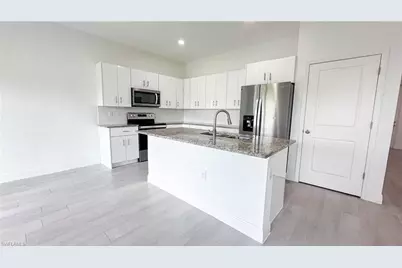 2007 Inglewood Cir, Labelle, FL 33935 - Photo 3