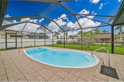 634 SE 32nd St, Cape Coral, FL 33904 - Photo 1