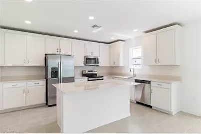 321 Lakeside Hideaway Ln, Lehigh Acres, FL 33936 - Photo 7